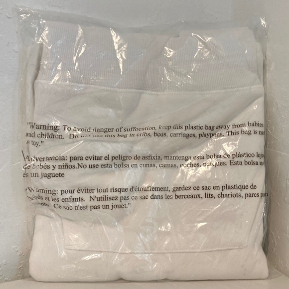 NWT Boys M (10/12) Youth Champion Hoodie Medium White - Picture 3 of 8